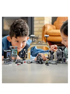 * Lego Super Heroes Batcave The Riddler Face-Off Set 76183* Lego