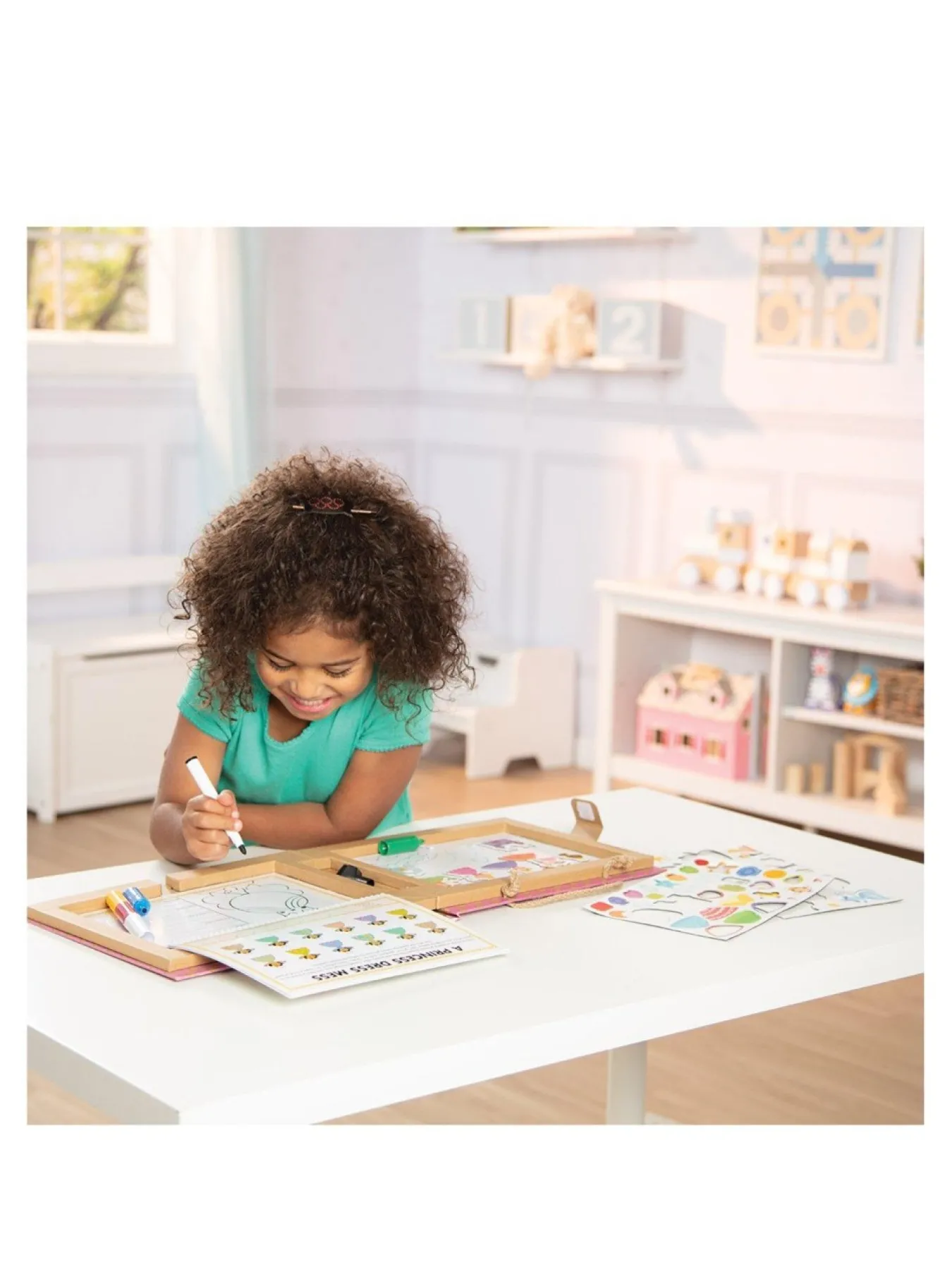 * Melissa & Doug Reusable Drawing And Magnet Kit Princess* Melissa & Doug